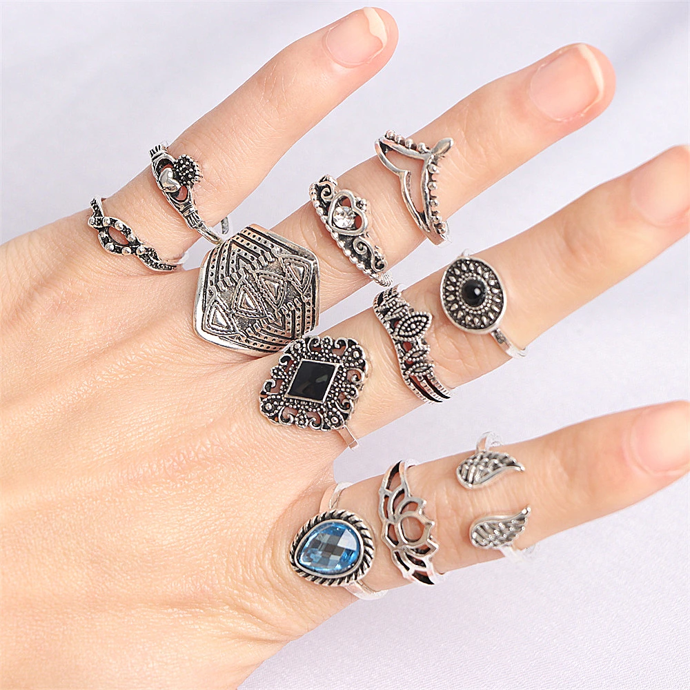 Pack of 30pieces Women\'s Fashion Bohemia Flower Animal Leaf Love Snake Crown Diy Jewelry Finger Rings Mix Different Style