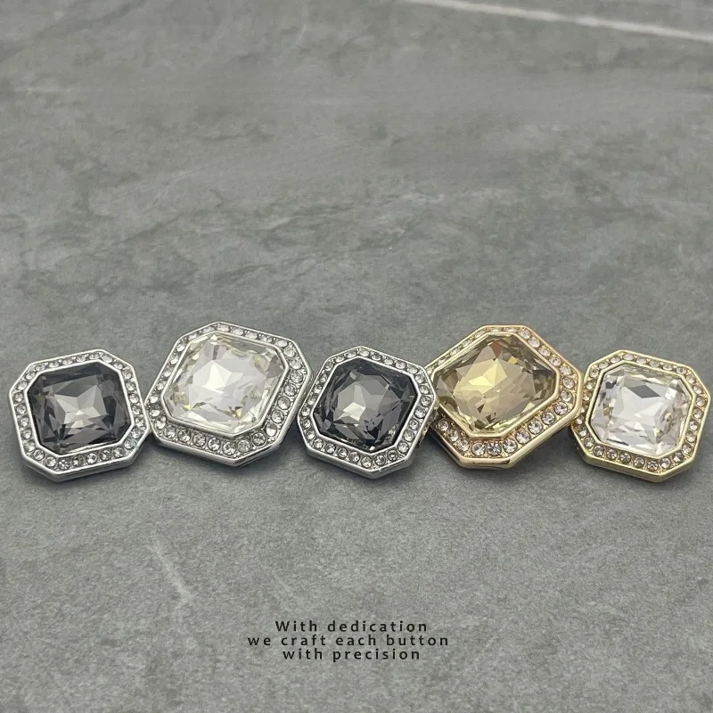 

2PCS Fashion and Elegant Polygonal Square Rhinestone Zinc Alloy Button for DIY Clothes Dresses Jackets Cheongsam Jeans Hat Bags