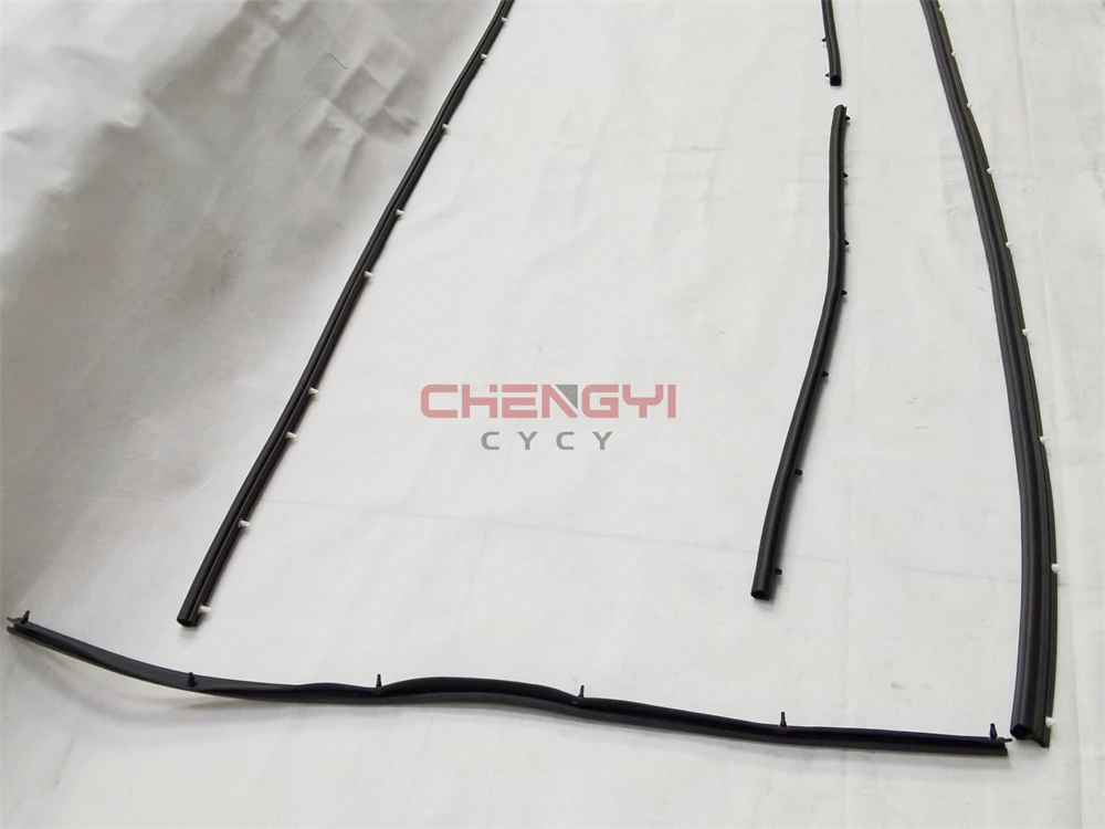1PCS Engine Hood Sealing Strip Rubber Strip Per For Pajero Montero V87W V93W V97W 5902A017 5902A015 5902A016 5902A054 MR523297