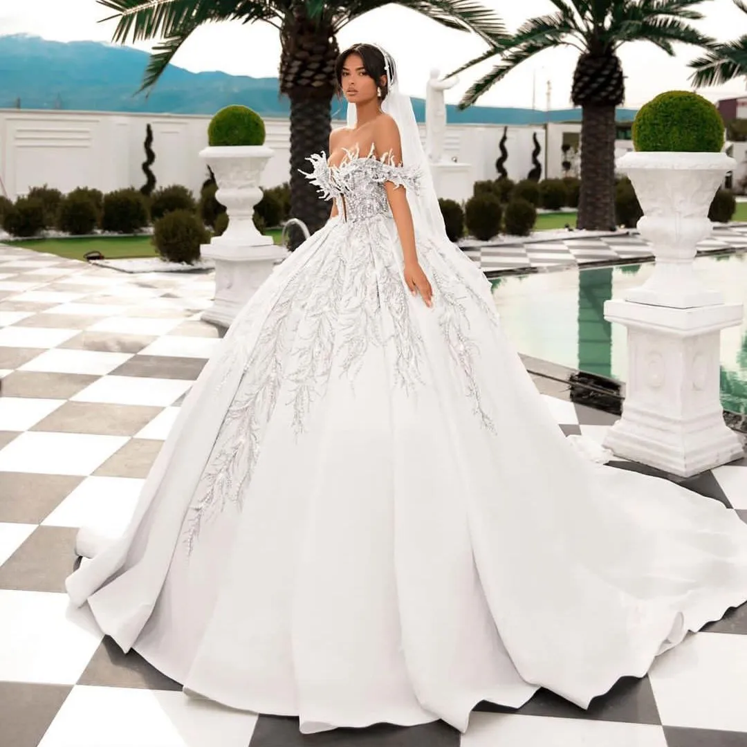 

Luxury Ball Gown Wedding Dresses Sleeveless V Neck Sequins Pearls Ruffles Appliques Off Shoulder Bridal Gowns Vestina De Novia