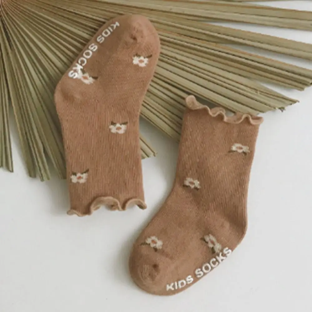 

5 пар милых детских хлопковых носков с цветочным узором, дышащие, плиссированные, короткие, для малышей, милые осенне-весенние носки с мультяшными рисунками для детей