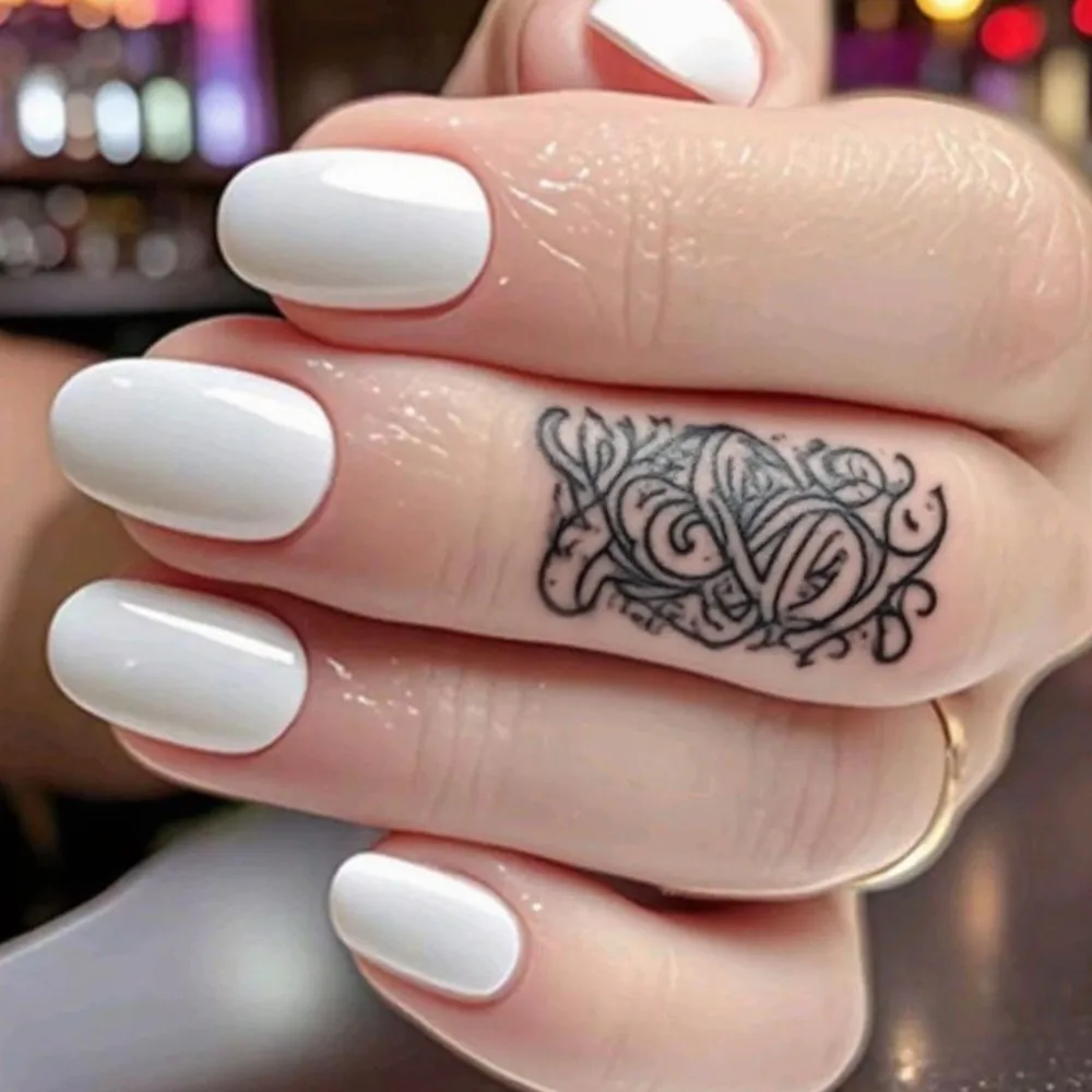 

48Pcs Shiny White Artificial False Nails For Design Oval Short Fake Nails DIY Press On Finger Tips Manicure Tool