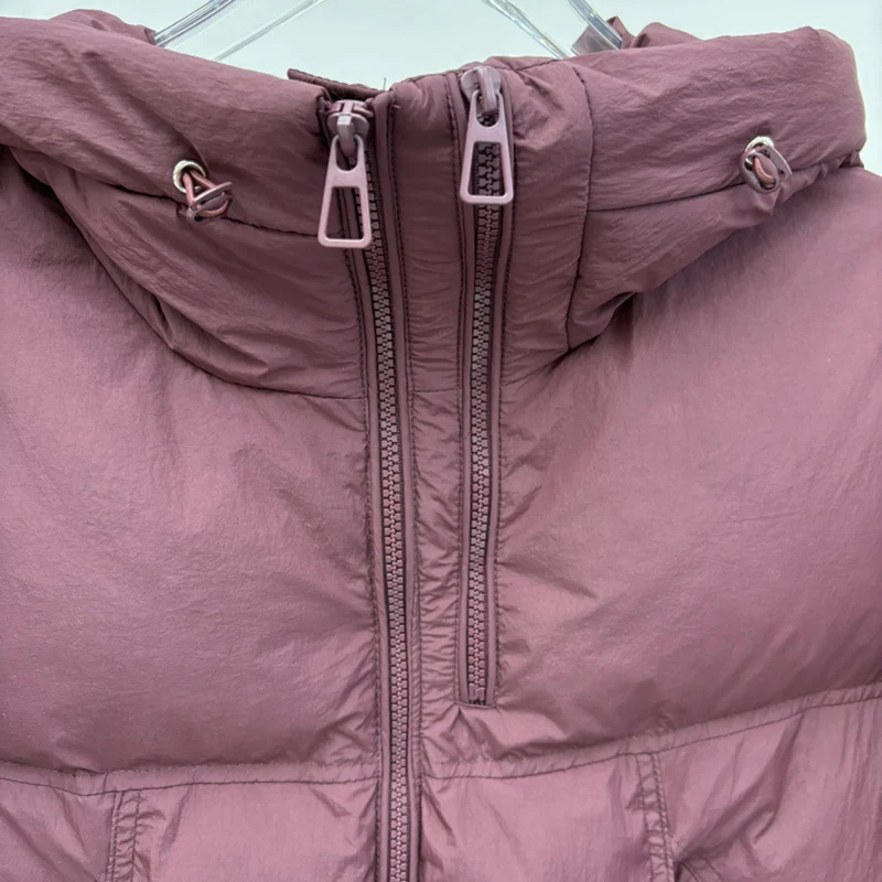 เสื้อแจ็คเก็ตขนเป็ดสีขาวสำหรับผู้หญิงยี่ห้อ Schinteon พร้อมฮู้ด สำหรับฤดูใบไม้ร่วงและฤดูหนาว ให้ความอบอุ่น สวมใส่สบาย ทรงหลวม ไซส์ใหญ่ เสื้อคลุมกันหนาวแบบสั้น รุ่นใหม่ปี 2025