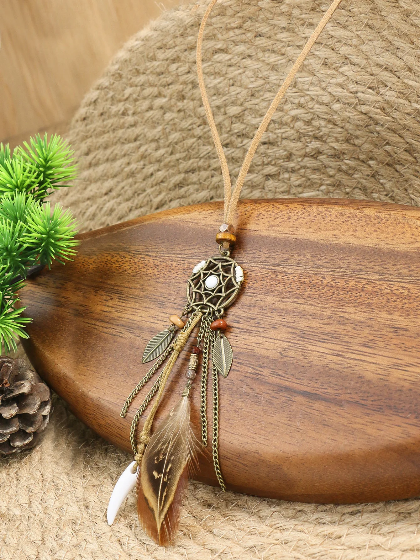 Vintage Holiday Style Long Feather Pendant Beach Travel Sweater Chain Daily Necklace