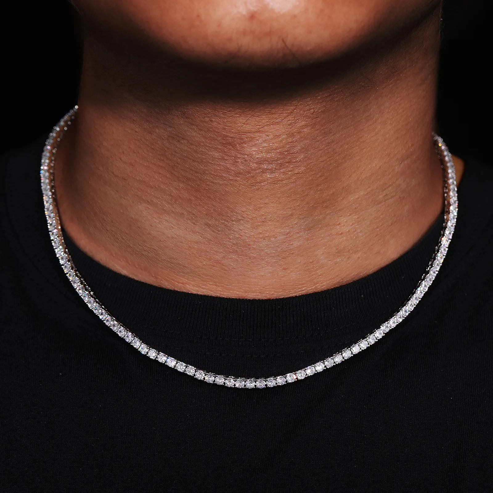 Stunning display during outdoor photography, artificial diamonds upgrade texture on the unisex 5mm Full Diamond Necklace