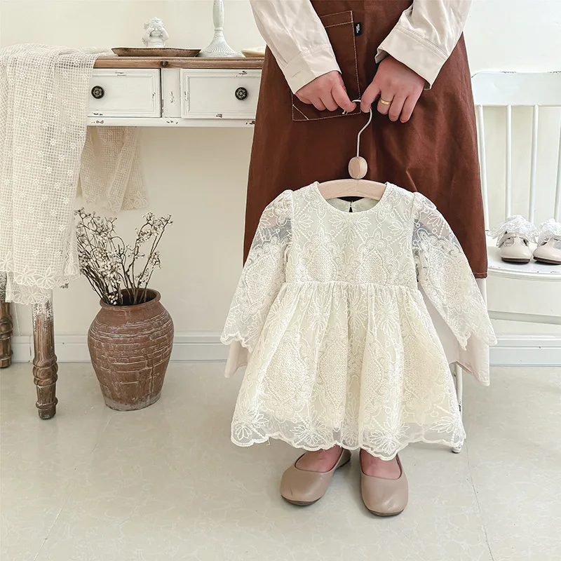 فستان دانتيل للفتيات الصغيرات الجميل بأكمام طويلة فستان ربيعي من القطن المطرز بالزهور فستان الأميرة للرضع على شكل حرف A #4