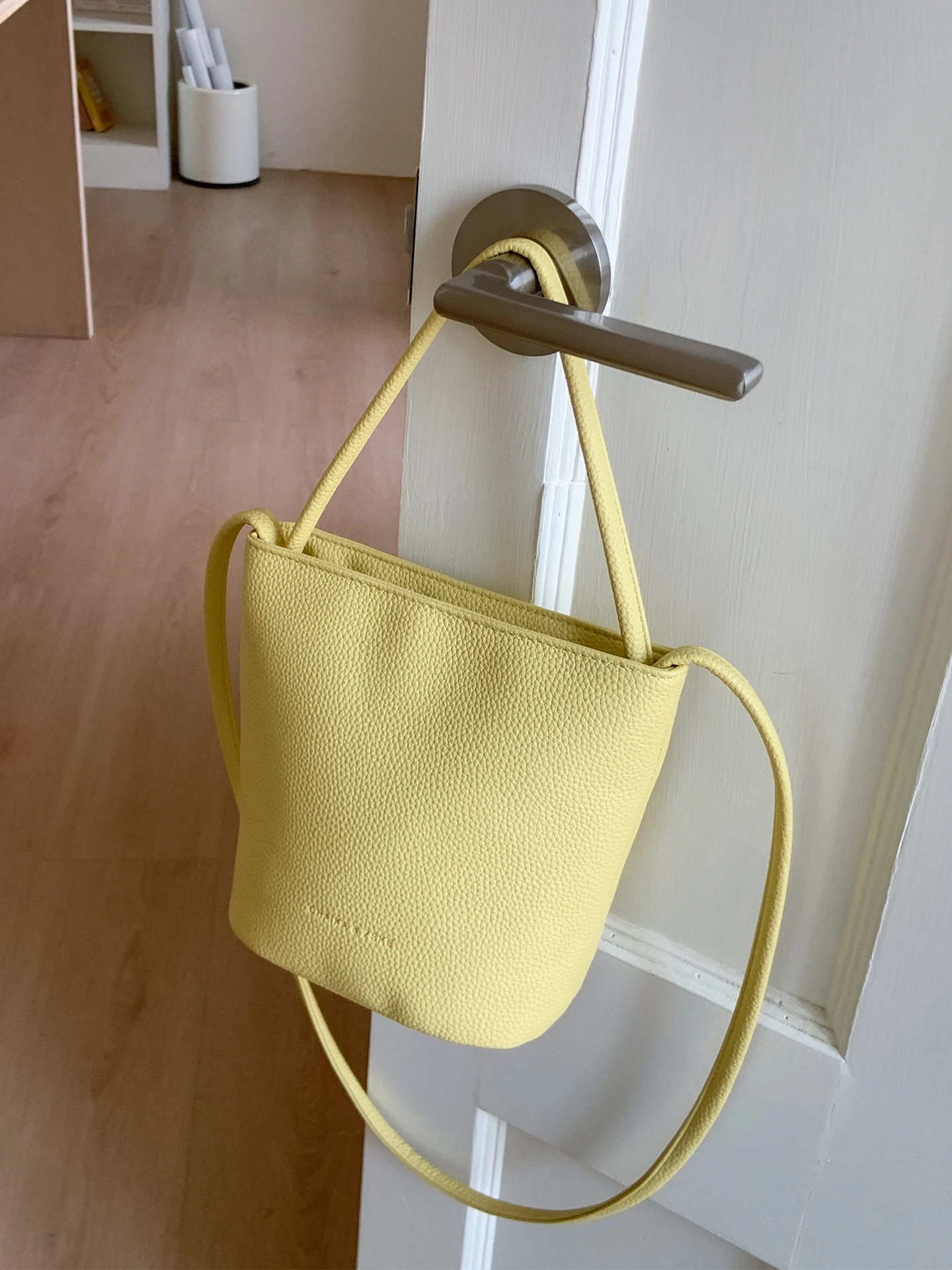 

High End Fashion Solid Color Women Messenger Bags 2025 New Simple Casual PU Leather Shoulder Bag Female Versatile Bucket Bags