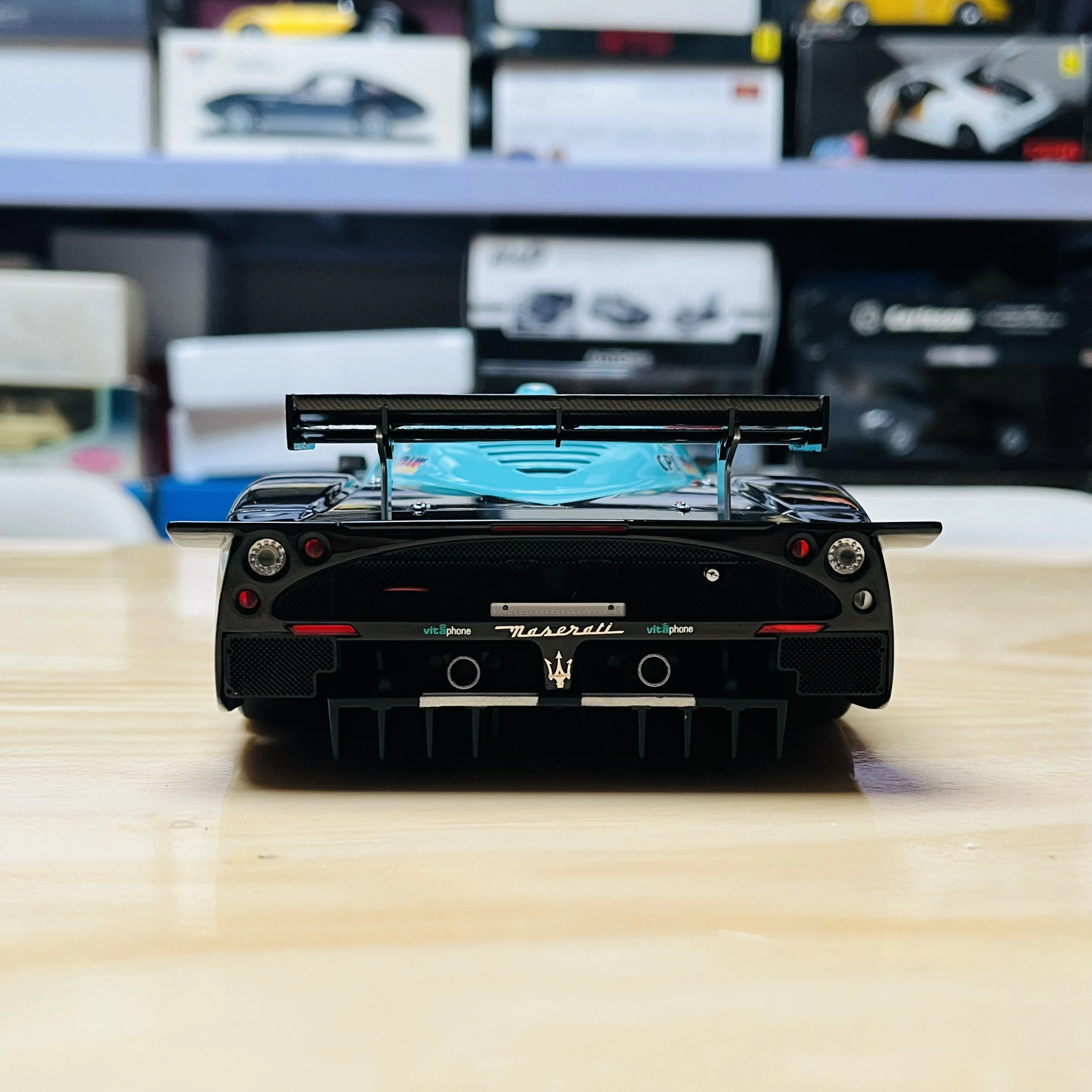 Autoart 1:18 MC12 GT1 Vitaphone #1 Simulation Limited Edition All Open Alloy Metal Static Car Model Toy Gift