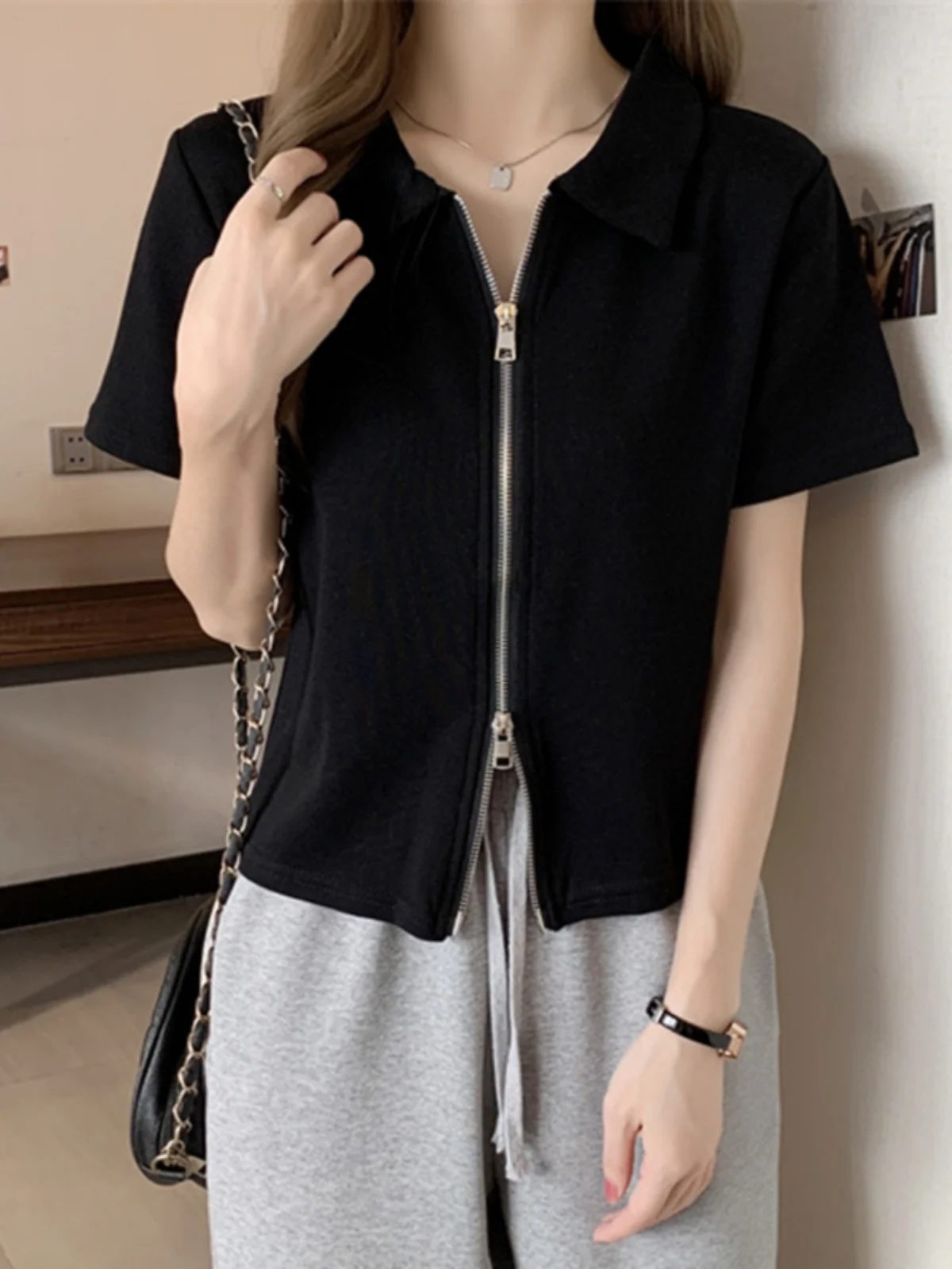 2023 New Zipper  Ne ort Sve T-irt Women Summer Korean Sle Slimming Belly Covering ort Length oulder Level Top