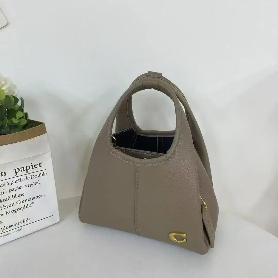 

2025 Retro Handbag – Large Capacity Crossbody Bag with Vintage Texture, Durable, Ideal for Shopping and Daily Use