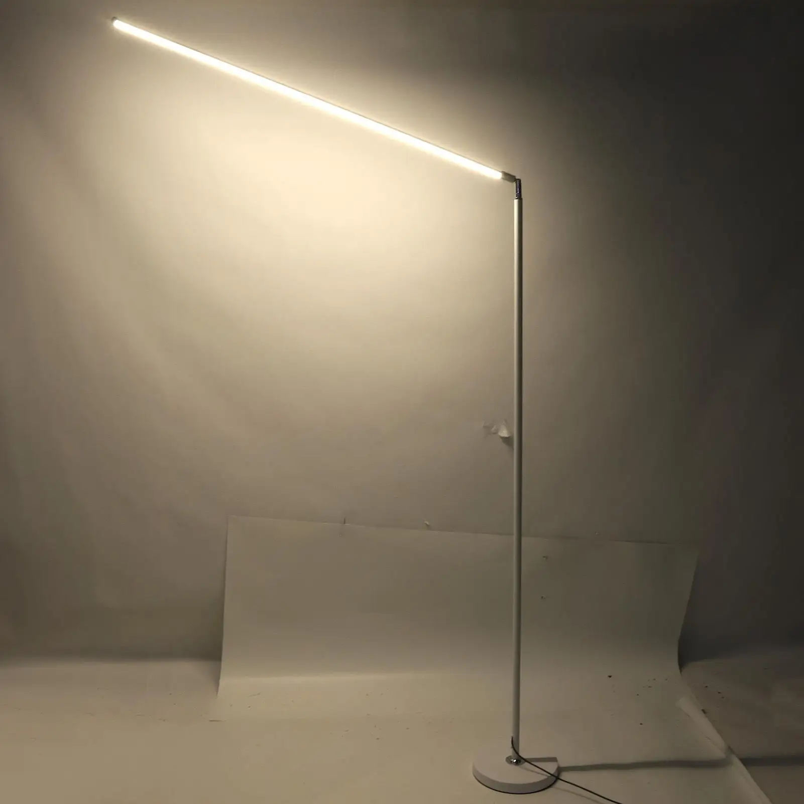 Adjustable 3300K-6500K LED Beauty Floor Lamp for salon Eyelash Extension