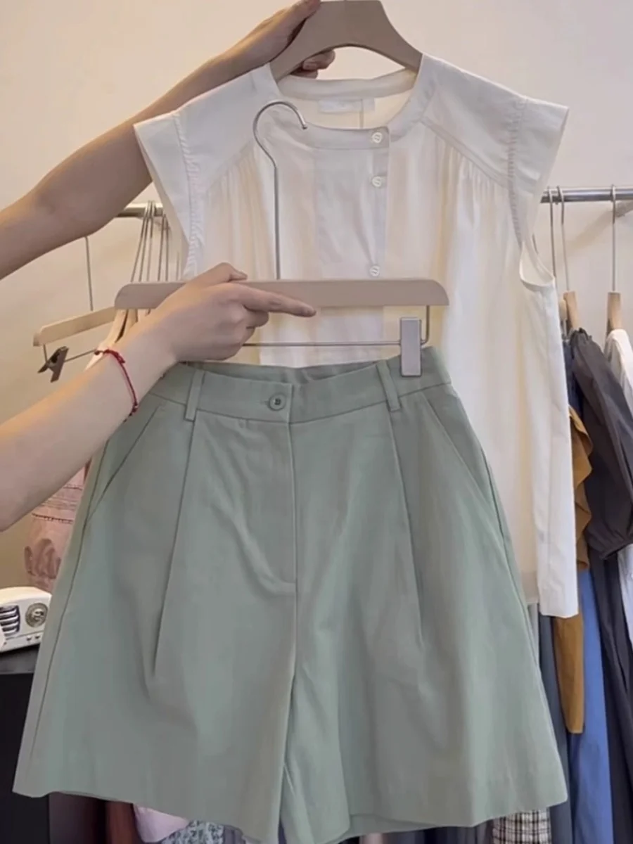 Lässige, lockere Damenweste, Sommer 2023, faionable, schlankmachend, rund, Ne Svel irt Flng Sve Sle, bequeme Passform, irt