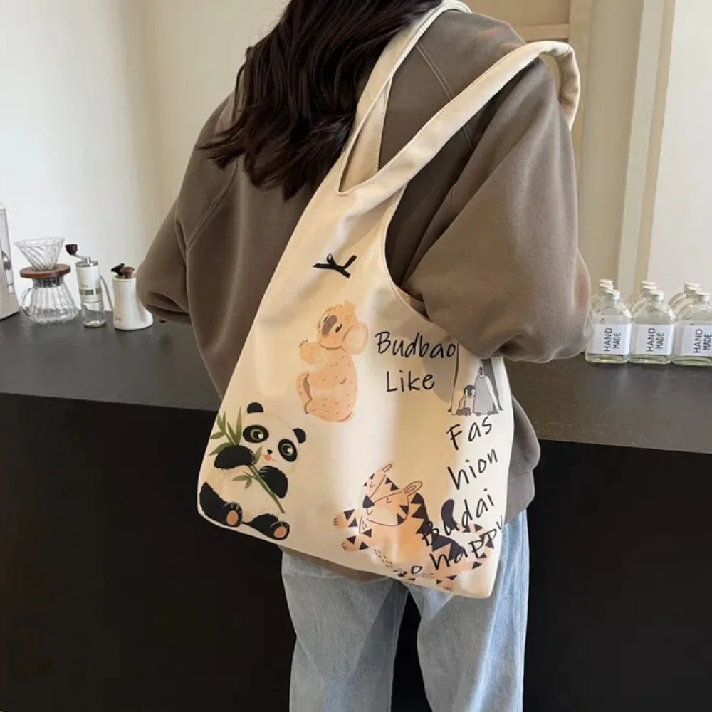 

Large Capacity Illustration Underarm Bag Tiger Magnetic Buckle Graffiti Canvas Handbag Casual Panda Cartoon Shoulder Bag Travel