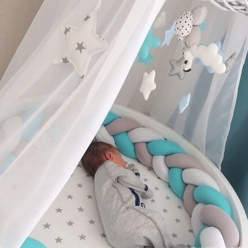 กันชนเตียงเด็กทำมือ ตกแต่งสวยงาม นุ่มสบาย ระบายอากาศได้ดี ถักเป็นรูปทรงหมอน ซักได้ ป้องกันการชน ป้องกันการกระแทก สำหรับเตียงเด็ก