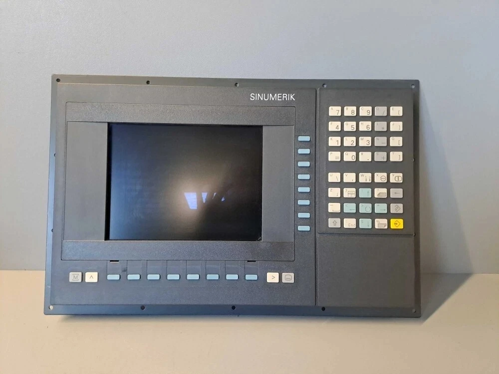 

Second-hand 6FC5203-0AB10-0AA1 For SINUMERIKO840D perator Panel OP031