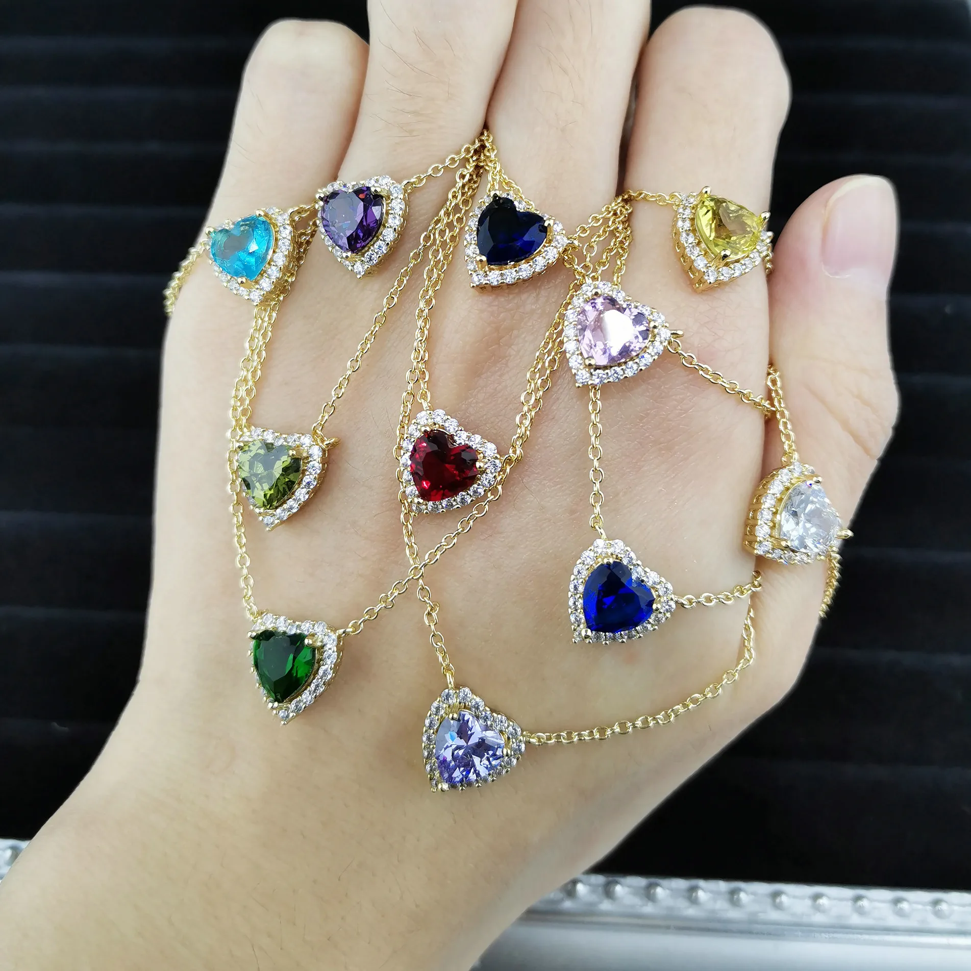 Glitzernde Mehrfarbige Kristallherz-Anhänger-Halsketten für Frauen Romantischer Geburtsstein Zirkon Hochzeitskette Choker Trendschmuck – Detail 1