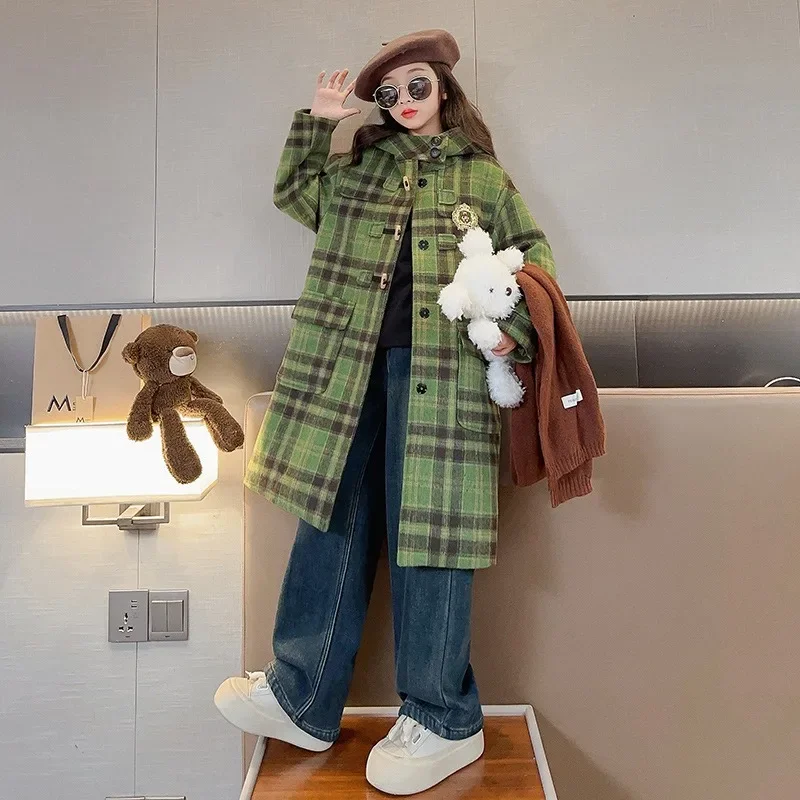 Girls' Autumn and Winter Woolen Coat Winter 2024 New Medium and Older Children's Plaid Coat Medium and Long Top Casual