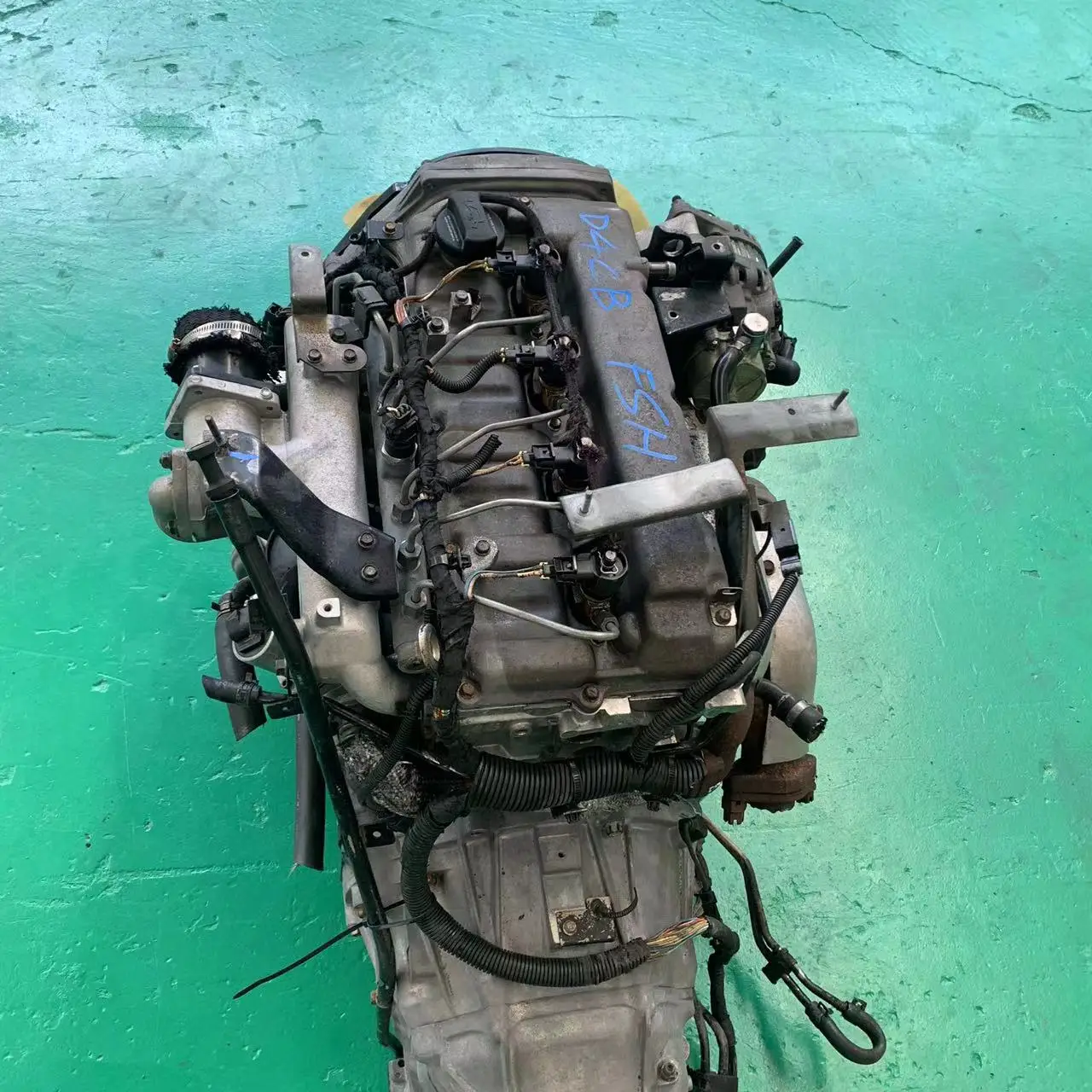 قطع غيار سيارات تجميع محرك الديزل المستخدمة لشركة Hyundai D4CBT 2.5L 4 أسطوانات عالية الأداء تستخدم على نطاق واسع مبيعات المصنع مباشرة للمحرك