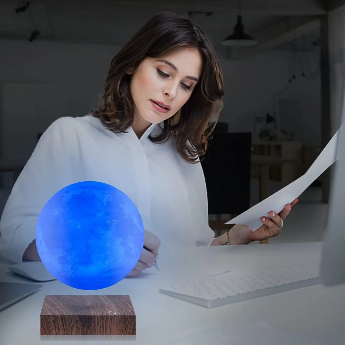 

Левитирующая лампа-луна VGAzer, 3D-светильник в виде Луны для офиса, дома, детской спальни, вращающийся в воздухе, с пультом ДУ, 16 цветов