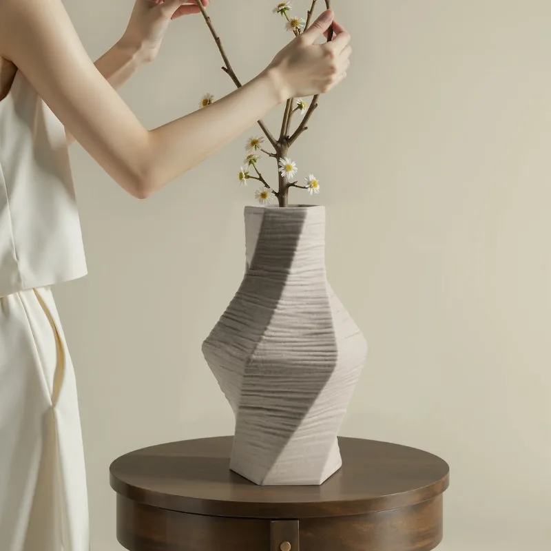 Irregular Multi Facet Bloom Vessel Horizontal Wavy Grain Matte Surface Tabletop Dry Stem Floral Display Craft Soft Neutral Ash