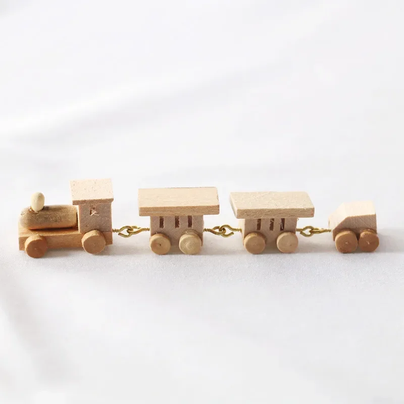 Dollhouse Miniature Wooden Mini Train Ornaments Kids Gift Toys Model Christmas Party Kindergarten Decor Furniture Scene Accessor