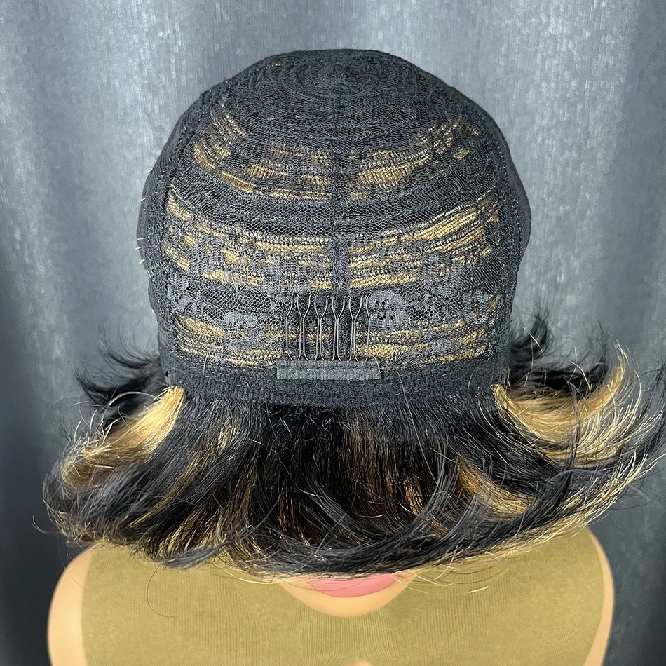 شعر مستعار قصير أشقر أسود اللون، شعر مستعار بشري مفرود بطبقات مع غرة مقطوعة مسبقًا للنساء مصنوع آليًا بالكامل