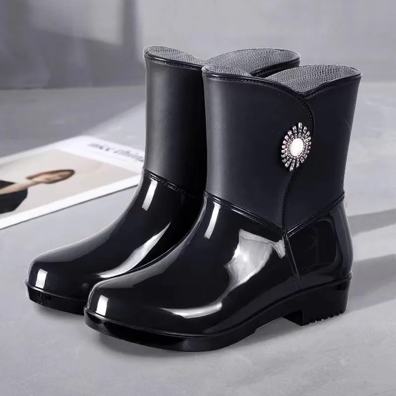 Rain ，boots for Women, Fashionable Outer Wear, Waterproof, Non-slip, Kitchen Work Rubber Shoes, Cotton Warm Mid-calf Water Shoes