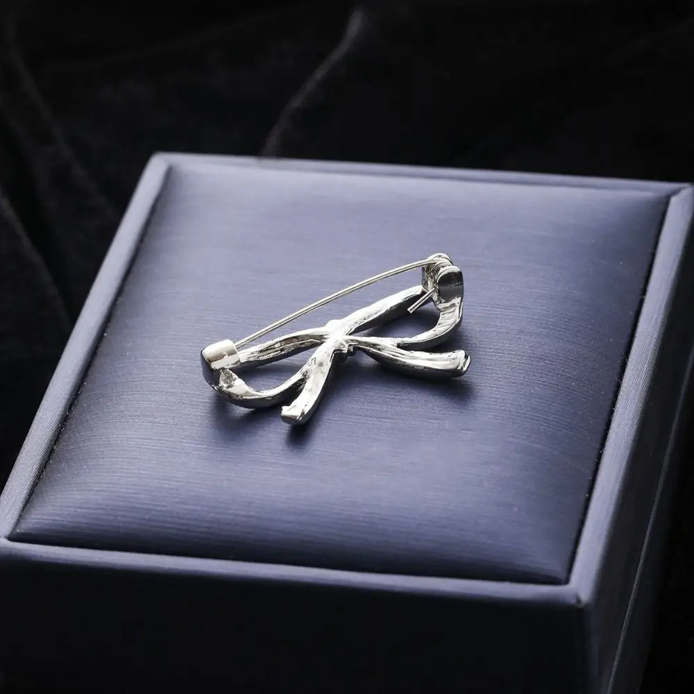 Balletcore Bowknot Brooch Korean Style Alloy Hollow Metal Brooch Bag Buckle Jewelry Accessories Anti-Exposure Brooch Gift