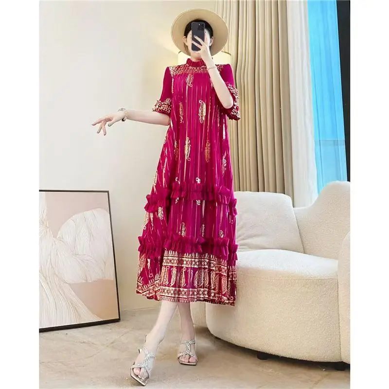 

Miyaki Dress, Pleated Plus-Size Dress with Five-Quarter Sleeves, Gold-Stamped Tiered Dress, Silk Thread, Elegant and Casual, Hand-Embroidered Floral Design for Home Wear