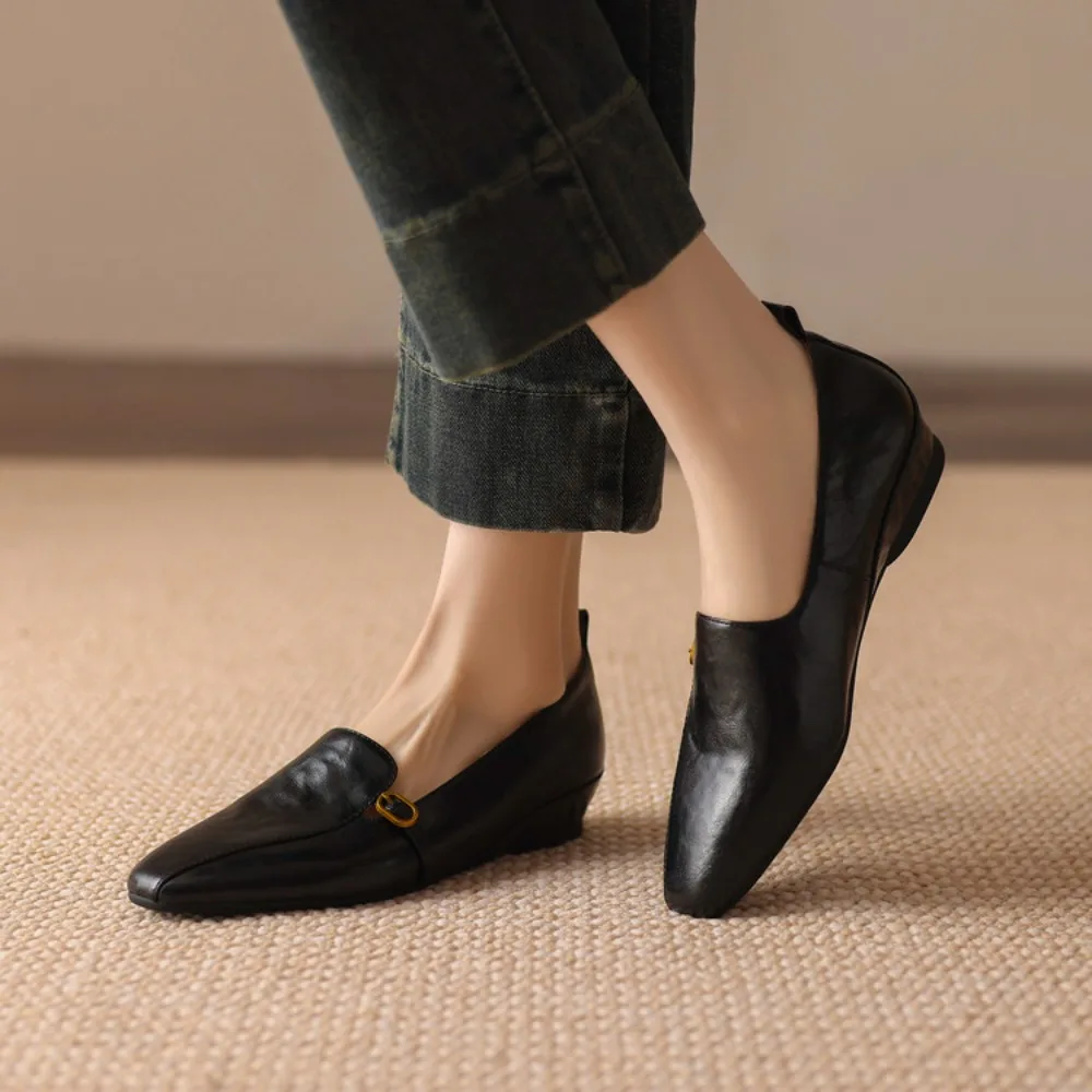 أحذية نسائية مسطحة بمقدمة مدببة من الجلد الطبيعي مع نعل ناعم أحذية مريحة قابلة للتنفس لربيع وخريف 2025 موديل جديد #2