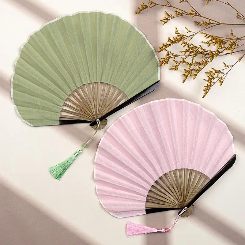 Kreative Retro Mini Shell Fan Baumwolle Leinen Tuch Chinesischen Falten Hand Fan Sanfte Einfarbig Handheld Fan frauen