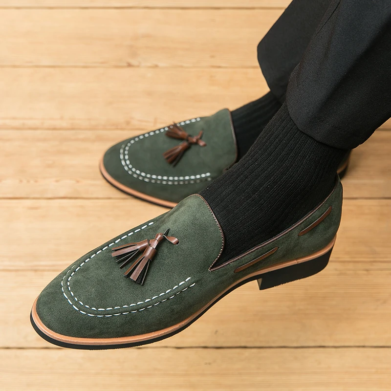 Spring New Men's Comfortable Frosted Leather Bean Shoes British Style Tassel Breathable Pointed Banquet Anti Slip Casual Loafers
