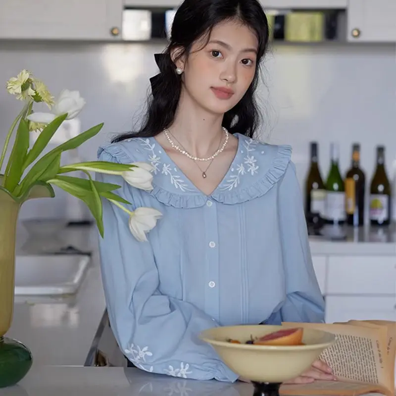 

Тяжелая блузка с вышивкой, женская рубашка с длинным рукавом, новинка 2025 года, топ для похудения с воротником Питера Пэна