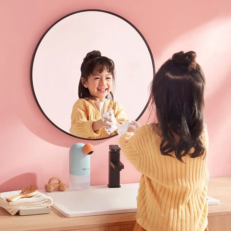 หมีเซนเซอร์อัตโนมัติสำหรับเจลทำความสะอาดมือสมาร์ทโฟมเครื่องซักผ้าโทรศัพท์มือถือเครื่องจ่ายสบู่เหลวในครัวเรือนใหม่ที่น่ารักสำหรับเด็กบ้าน