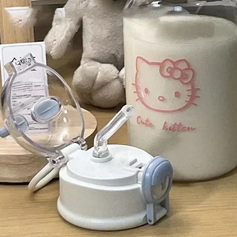 Taza de paja transparente Sanrio para niños, botella portátil Kawaii de dibujos animados, Hello Kitty, Pochacco Kuromi, lindo Anime, regalos para niños, 580ML