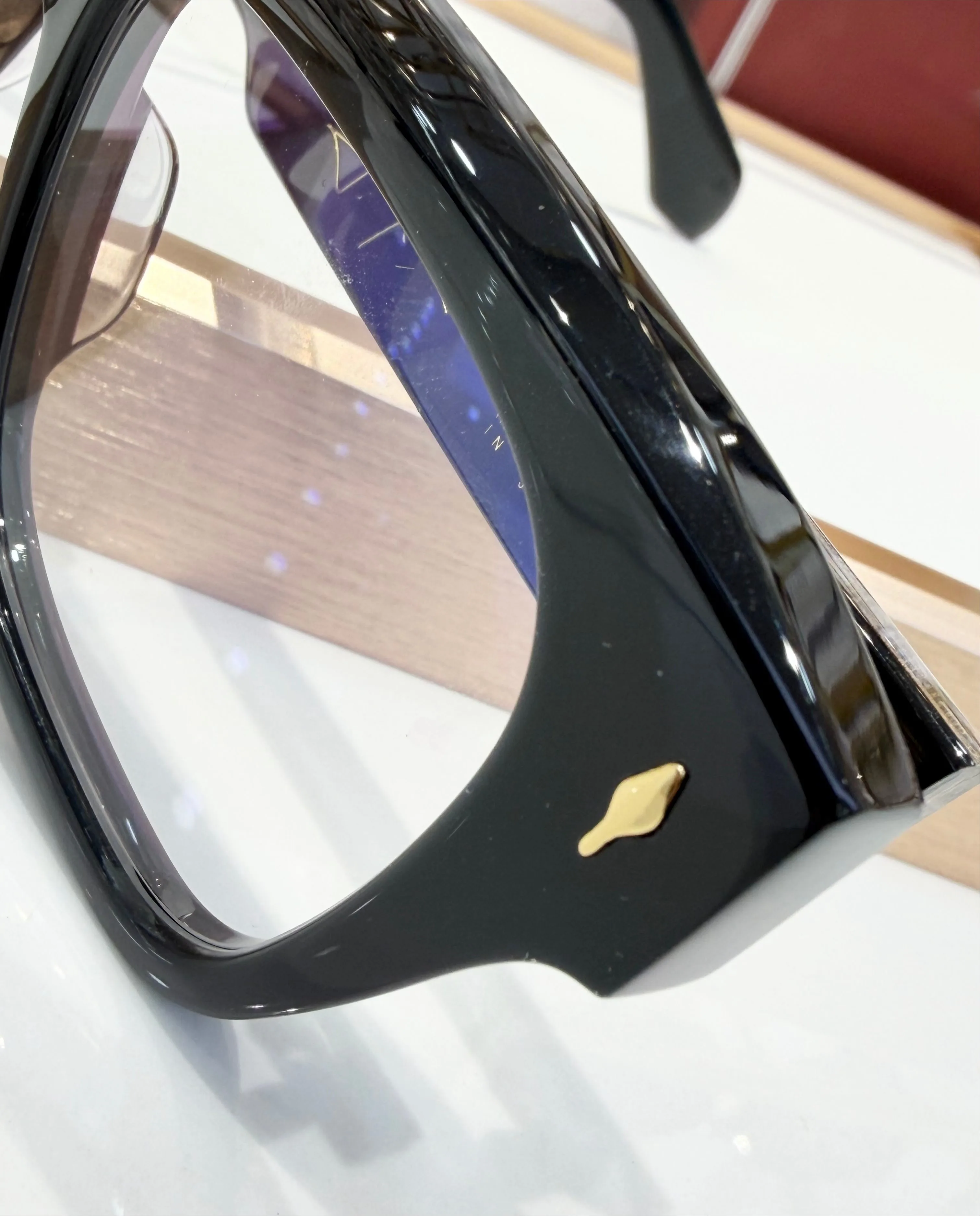 كاش: نظارات إيليت الخارجية مع حماية ممتازة من الأشعة فوق البنفسجية 400. جودة غير معقمة للرجال والنساء