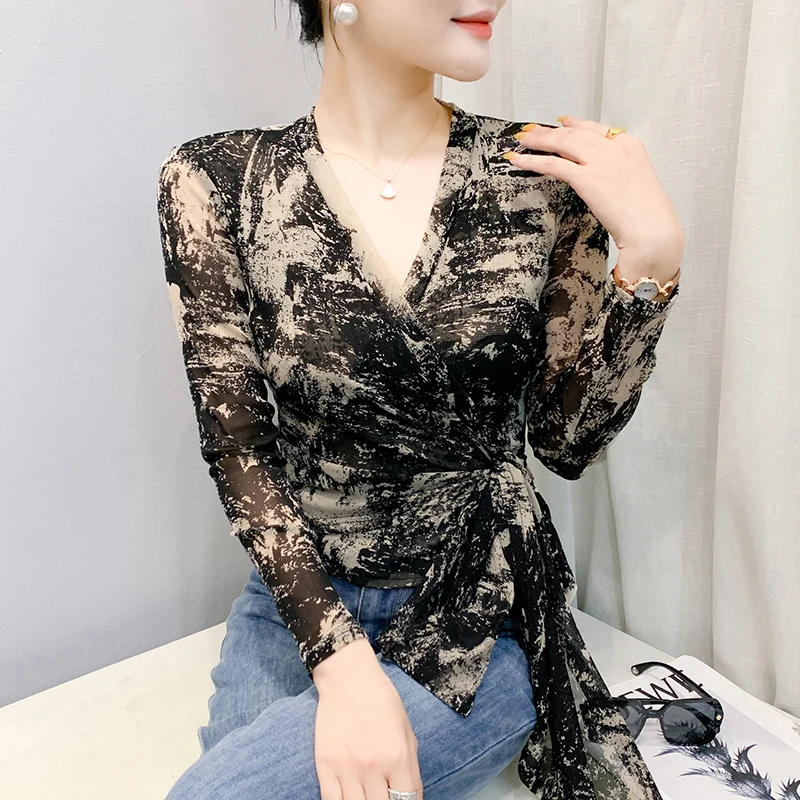 MadBlack-Women's European T-Shirt, Sexy V Neck Print Ribbon, Streetwear Long Sleeve Slim S-3XL Mesh Tee, 2025 Summer T54025CC