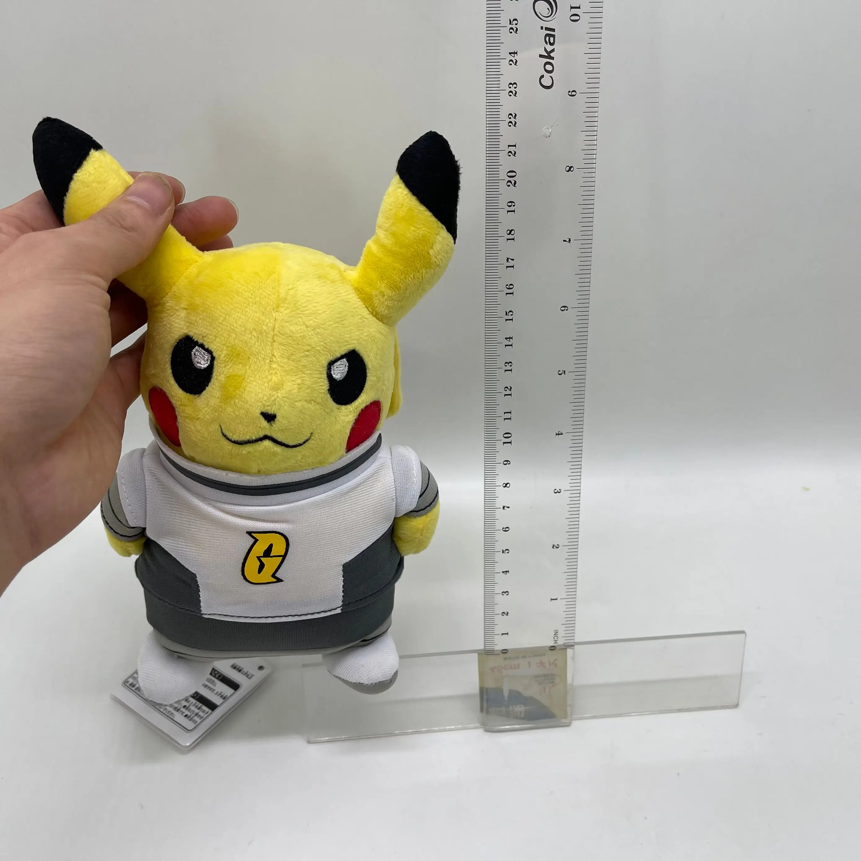 Pokémon Pikachu Cosplay no Equipe Traje Galáctico Pelúcia Boneca de Brinquedo Macio Teddy 8,5"