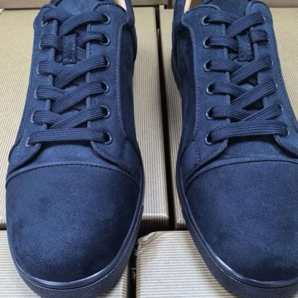 2026 New Men's Outdoor Low-cut Suede Casual Shoes High-quality Men's Breathable Lace-ups Increase Casual Shoes Men's Shoes