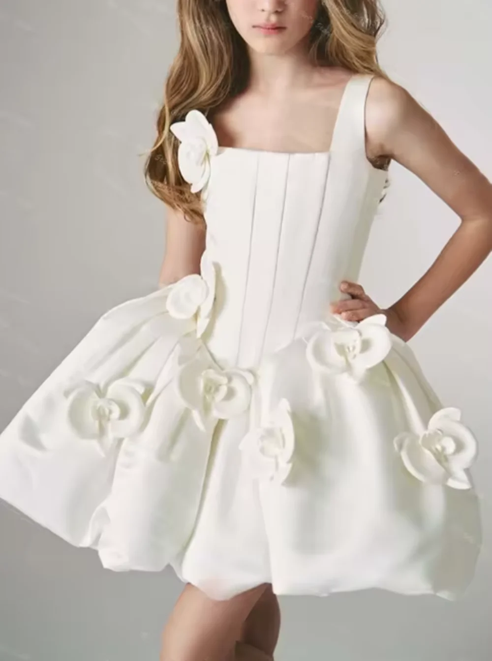 

Customized Flower Girl Dress for Wedding 3D Applique Above Knee Length Fluffy Tutu Spaghetti Strap Princess Pageant Party Gown