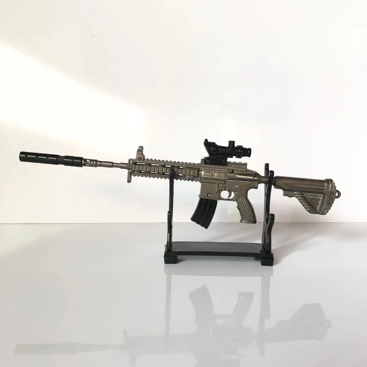 20 cm Mini Legering Geweer M416 Speelgoedpistool Model Figuren Sleutelhanger Speelgoed Decoratie Ambachten CS Volwassen Tactiek Collectie Cadeau voor Jongens