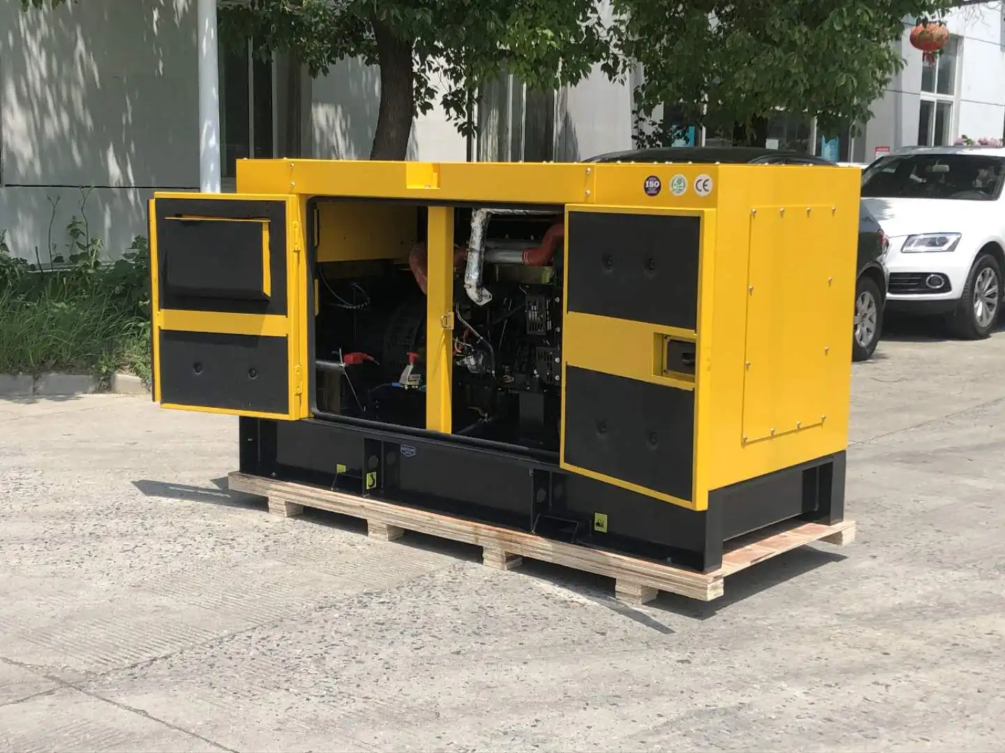 20 KVA Die sel Powered Generating Set by Yangdong Rated Power Soundproof 25KVA 120V/240V Single Phase Electrical Genset