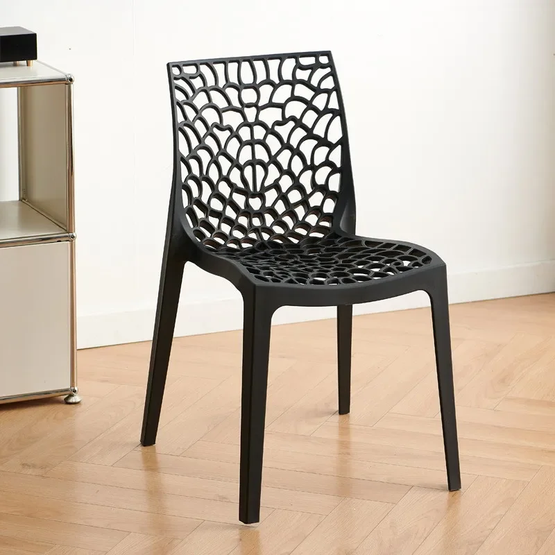 

Best-selling and affordable armchair, stackable, suitable for garden or outdoor activities, can be used as a casual dining chair