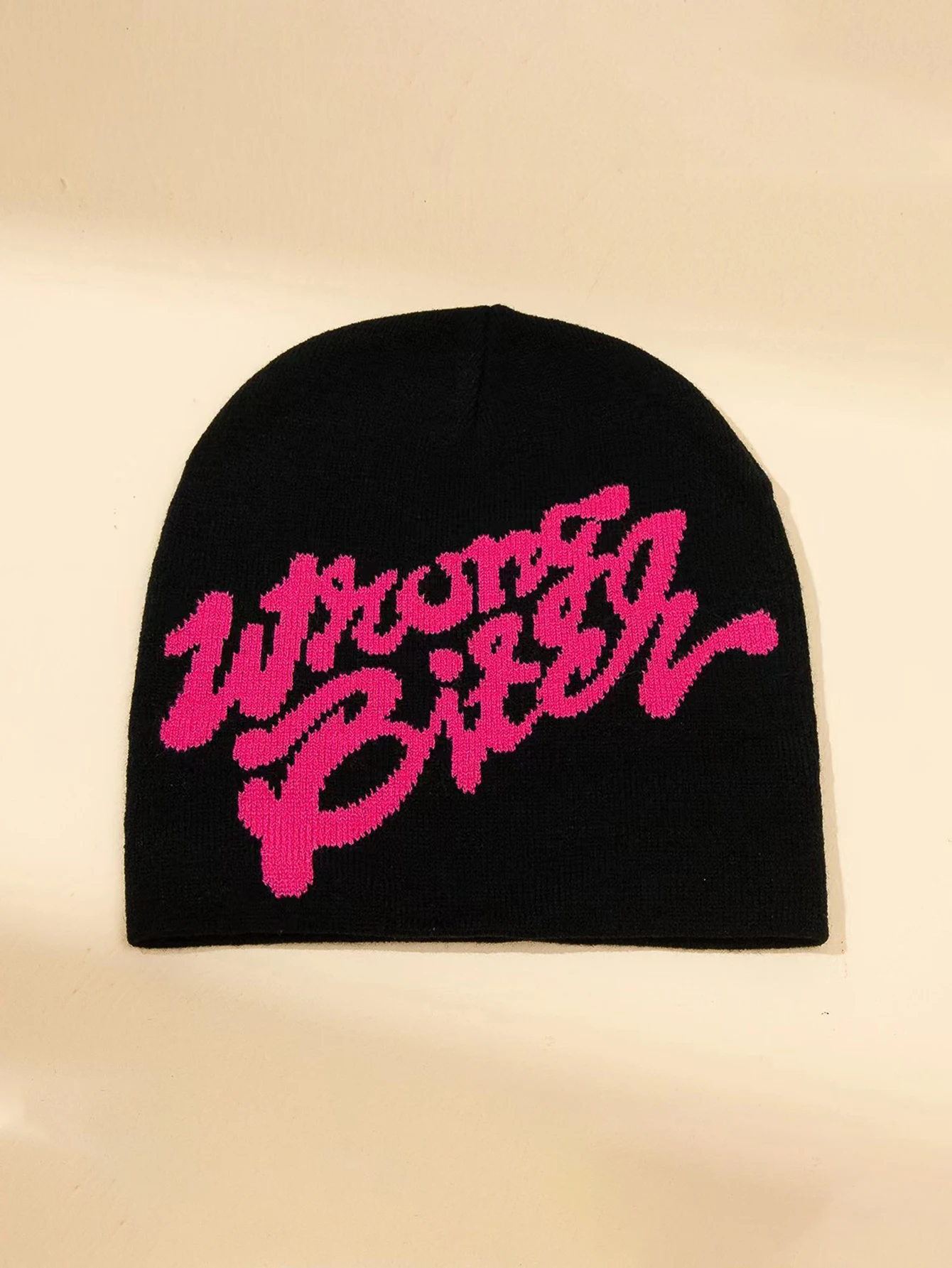 1 Piece of Women\'s Fashionable Jacquard Small Letters Wrong Knitted Hat Suitable for Autumn and Winter Warm Daily Travel Wear