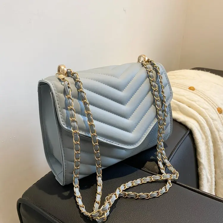 Schicke Umhängetasche aus Pu-Leder, goldfarbene Hardware, vielseitiger Kettenriemen, klassische Luxus-Tragetasche für Damen im Alltag – Detail 5