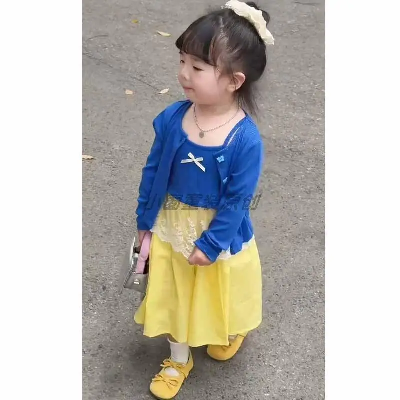 

Детская одежда, новый стиль, одежда для девочек, вязаный топ, куртка, платье с кружевными бретелями, комплект из трех предметов на весну-лето, корейский стиль