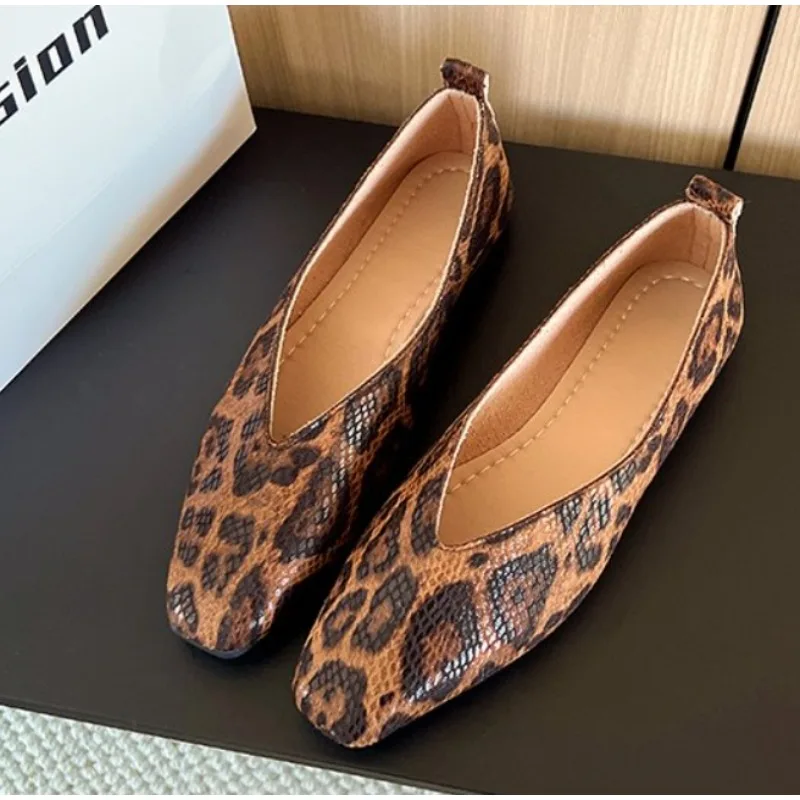

New Snake Pattern Leather Woman Square Toe Shallow Ballet Flats Wowen Ballerinas Daily Slip on Loafers Mocasines Mujer