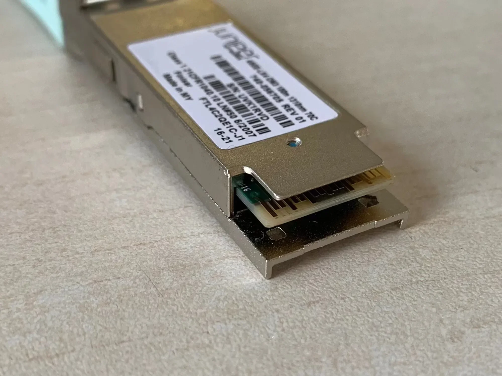 Juniper QSFP 2KM 40G Optical Switch 40GE-LX4 740-056705 LC Interface OM3 100m SMF 2KM 1310nm Fiber Module 40GB QSFP LC