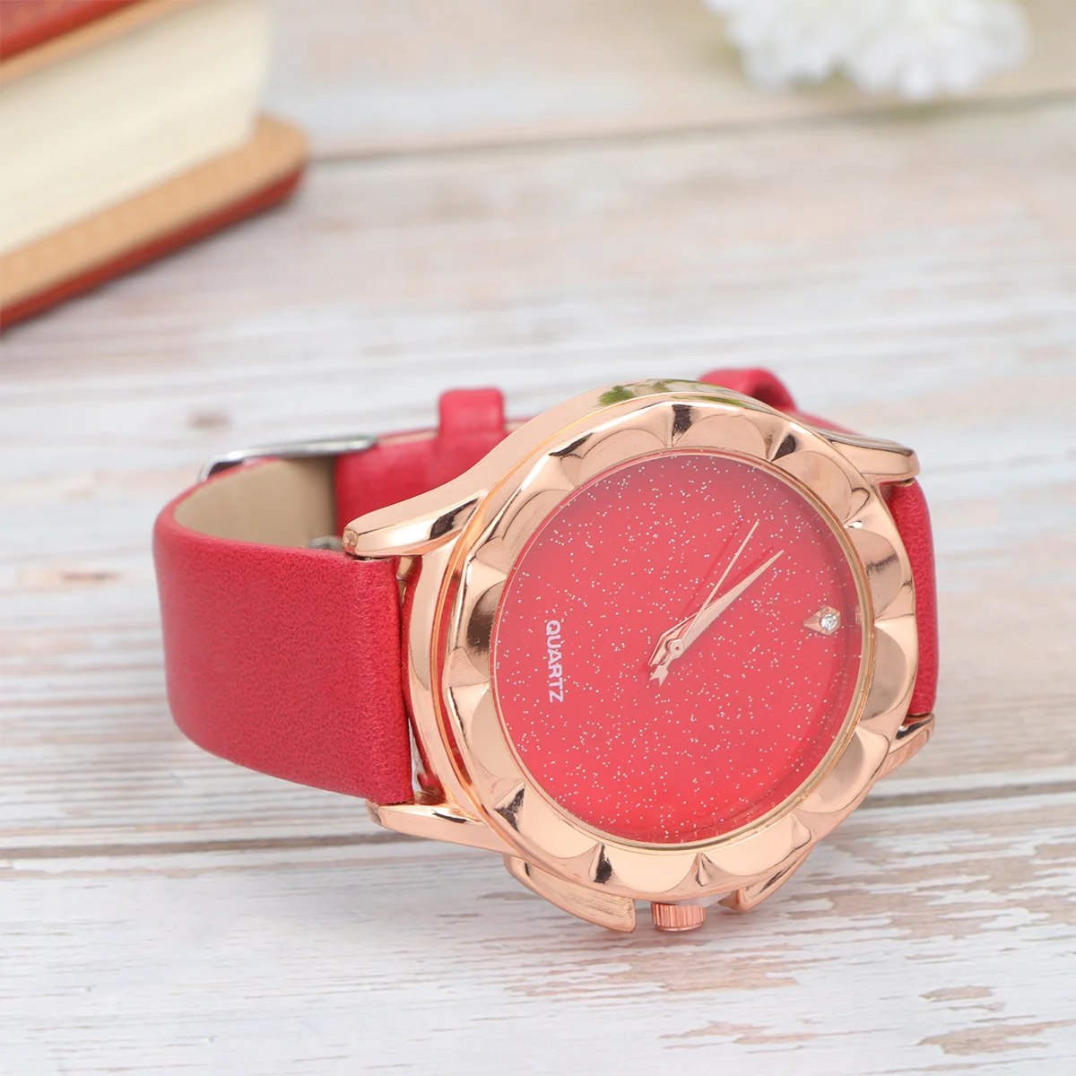 Elegant Women'S Quartz Watch Dial Strap Durable Fashion Dress Wristwatch Valentine'S Day Christmas Gift Red