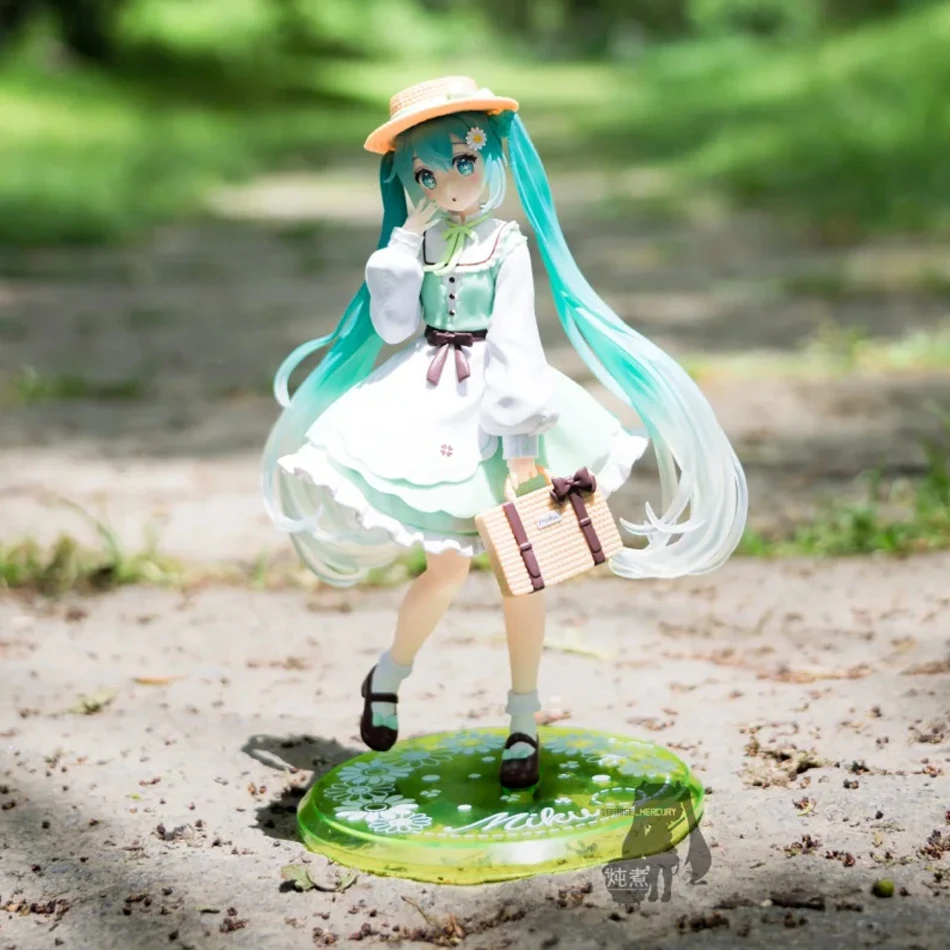 Hatsune Miku Figurine d'action mignonne de bureau 20 cm Fashion Country Ver. Figurine d'anime, modèle de fille Kawaii, jouet, décor Adorable